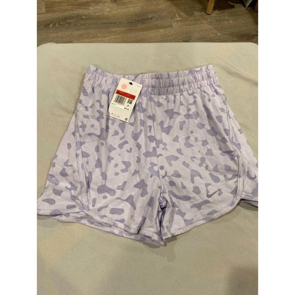 Girls Nike‎ large training shorts  size large